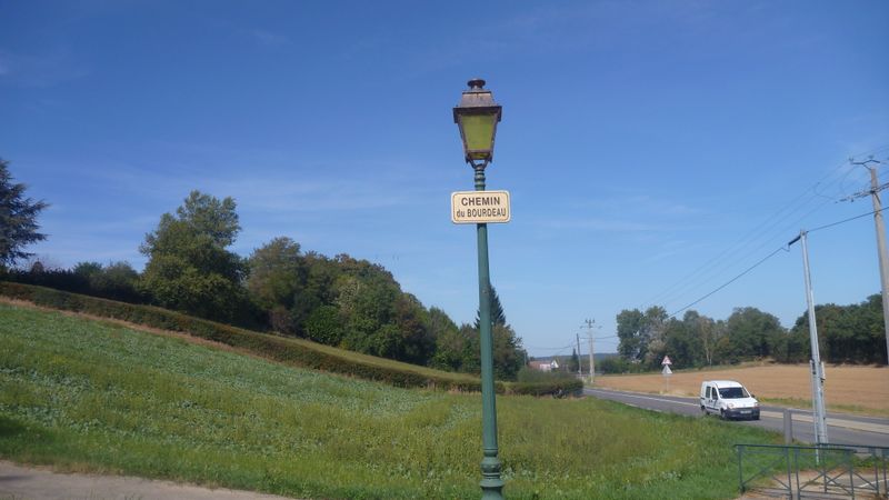 Jons : passage par le chemin de Bourdeau