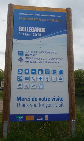 Halte fluviale de Bellegarde, en 2015 : Les Saccochards arpantant Viarhôna, y trouveront eau et abri momentanés