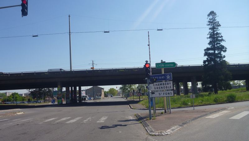 ViaRhôna : Arrivée à Saint Fons en 2015: Non non rien n'a changé ..