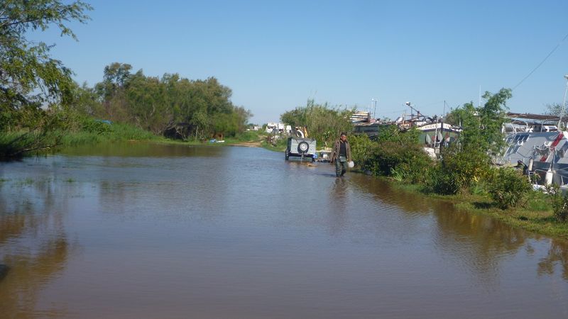 Le Halage du canal de Rhône à Sète, un peu humide à Gallician en avril 2015