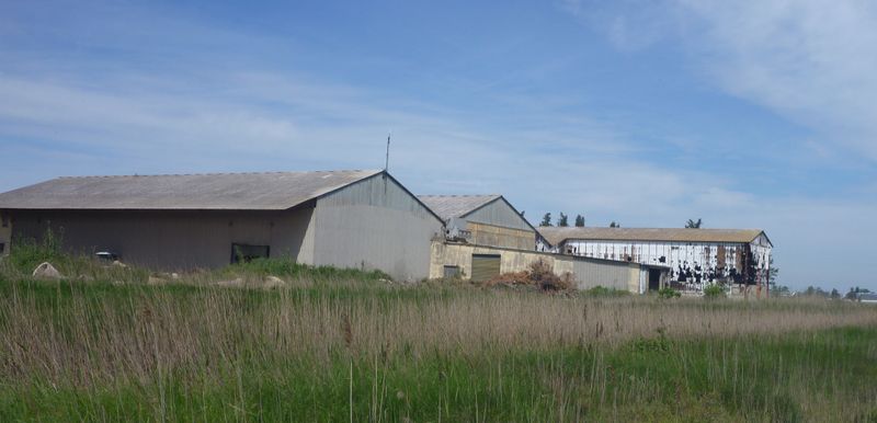 Sur ViaRhôna entre Arles et Ports saint Louis : friches industrielles