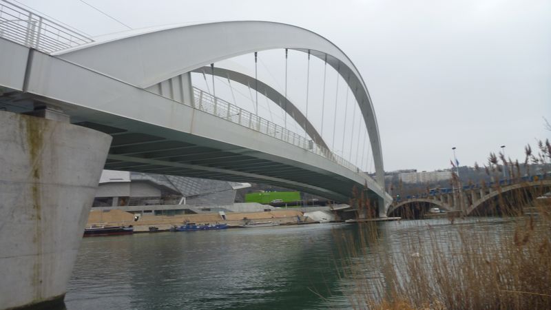 Lyon : Pont Raymond Barre vu en 2015