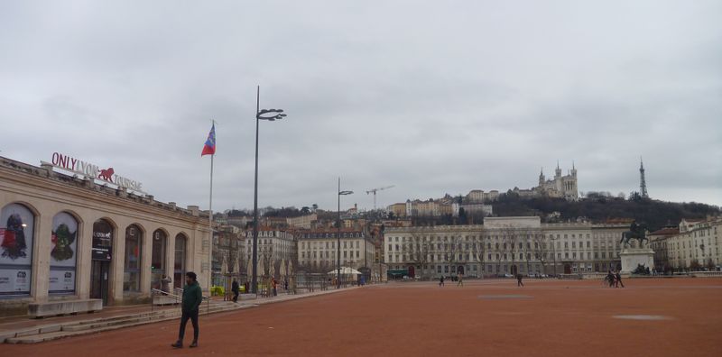 Lyon : Place Bellecour en 2015
