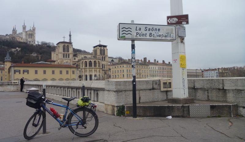 Fanette sur les bords de Saône Pont Bonaparte à Lyon en 2015