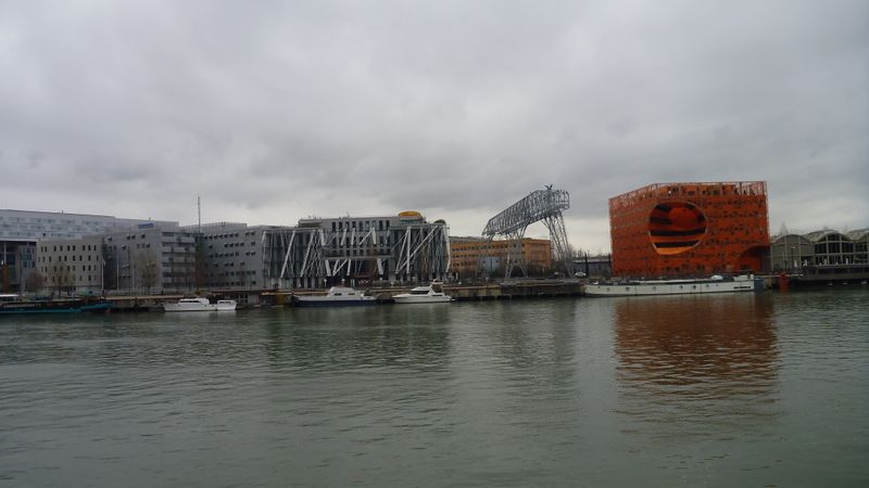 Le quartier de la Confluence : Vu de la Saône