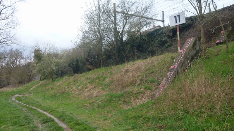 On est bien dans le lit secondaire du Rhône Km 11 depuis Lyon