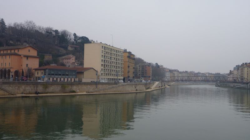 Arrivée à Lyon depuis le Nord, par les quais de la Saône en 2015
