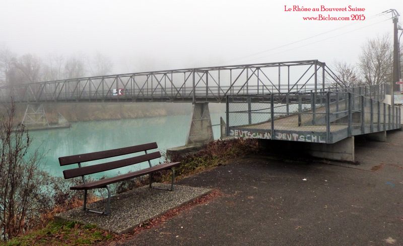 Passerelle Cycliste ; du Bouveret au dessus du Rhône ..
