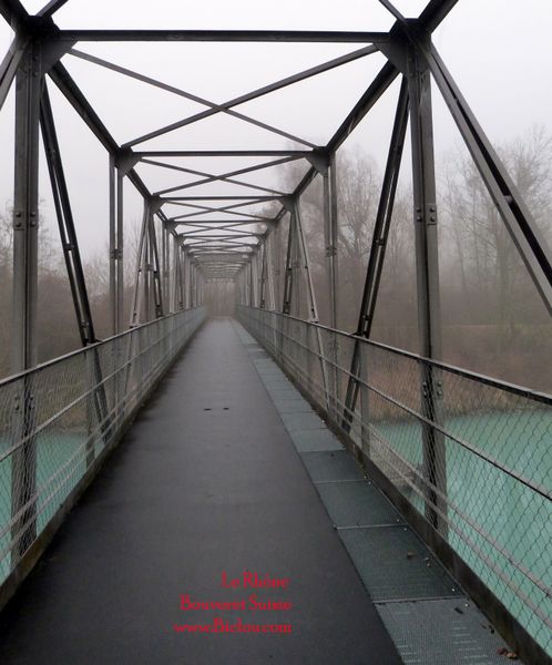 Passerelle du Bouveret au dessus du Rhône en 2015 ..