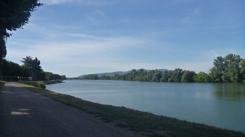 Vu sur le Beaujolais depuis les bords de Saône