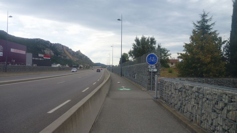 ViaRhôna : Sur le pont des Lônes au sud de Valence en 2015