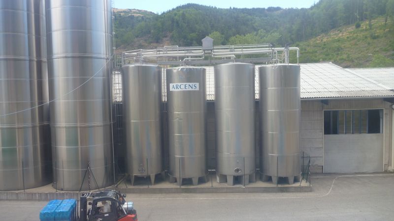 L'usine d'embouteillage des eaux de Arcens