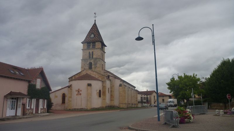 Site Clunisien, peu avant Paray le Monial, le long du canal Roanne Digoin