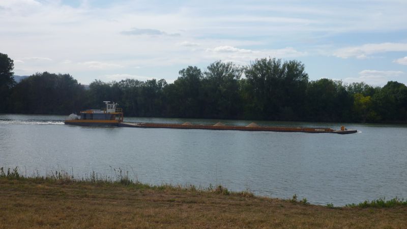Grosse Barge sur la Saône