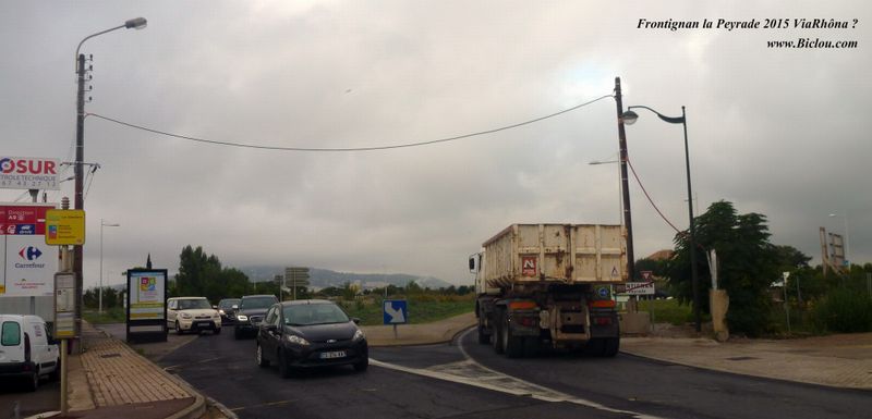 ViaRhôna ou est tu ? : Giratoire de la Peyrade : cherchons désesperemnt le passage cyclable pour Sète !