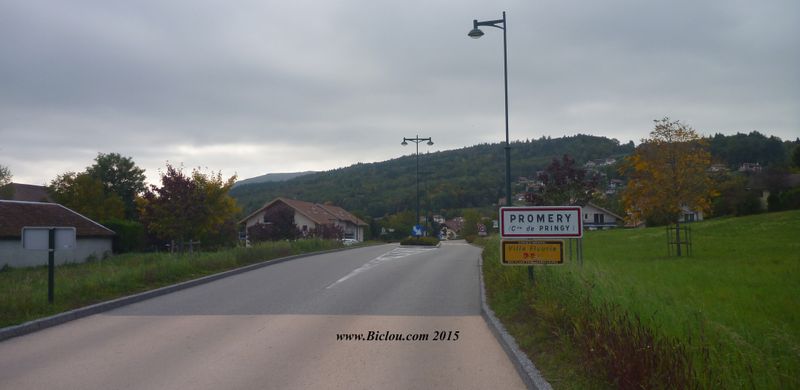 Promery est la direction à suivre pour Genève à bicyclette en 2015