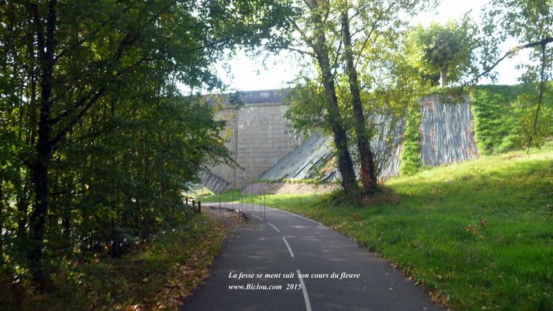 ViaRhôna : Du côté de Saint Benoit, ca s'effondre doucement depuis 3 ans, lentement mais surement