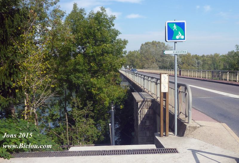 Jons : ViaRhôna 2015 : Descendez l'escalier Juliette .. , 