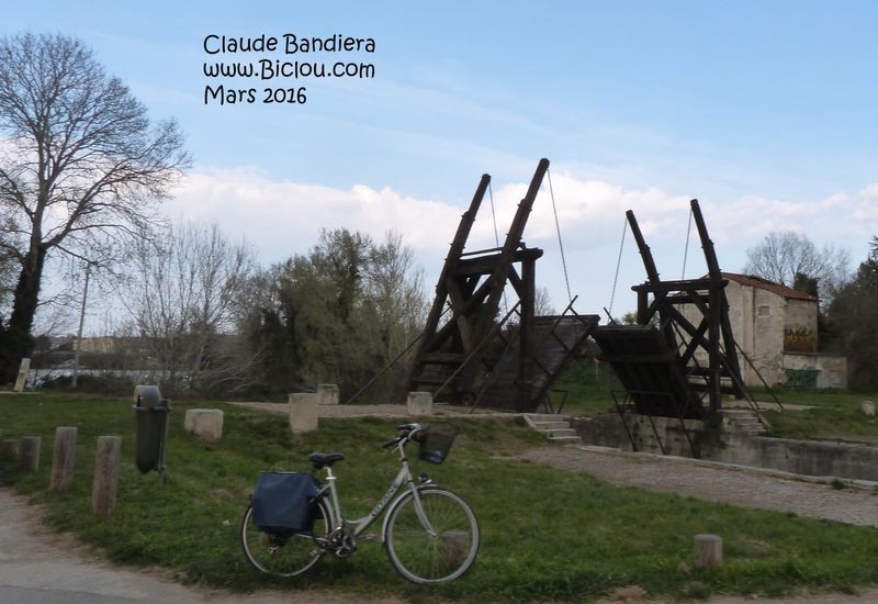 Le pont Langlois dit Pont Van Gogh de Arles en 2016