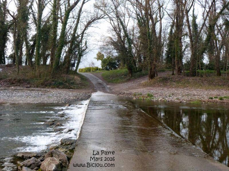 Gué de La Payre 2016 : Ca glisse et ya un trou au milieu ..