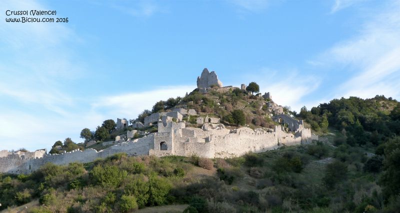 Les ruines du château de Crussol en 2016
