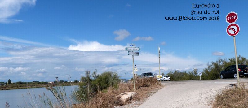 Balisage eurovélo 8 présent en 2016 à Aigues mortes