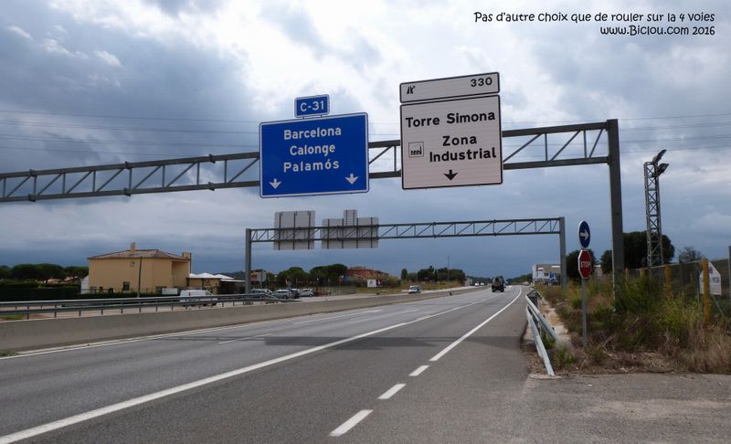 En Bike sur la C 31 Espagne , route à quatre voies