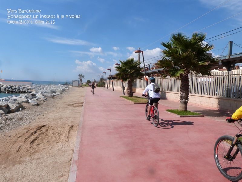 En route Vers Barcelone, nous essayons d'échapper à la grand' route