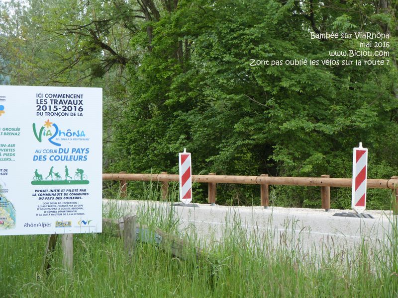 Pont du Port de Groslée : zont peut - être oublié une bande cyclable ?