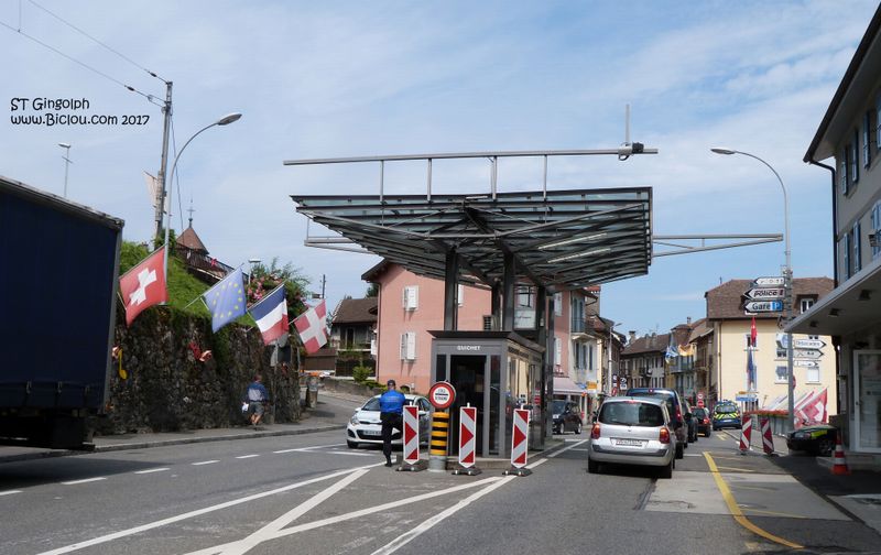 Rencontre avec les Gabelous débonaires, au poste frontière 
