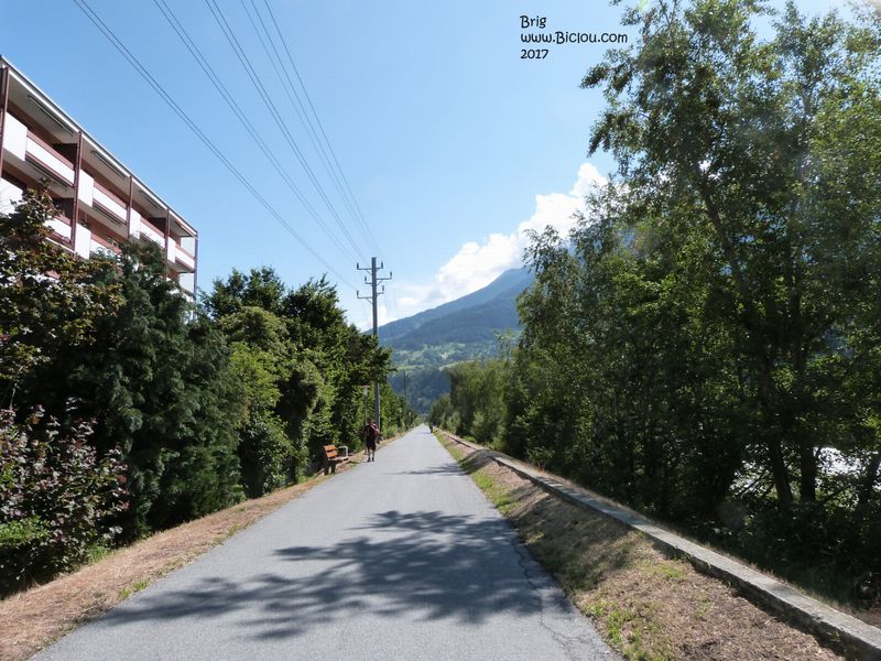 Le long du Rhône et Eurovélo 17 à Brig