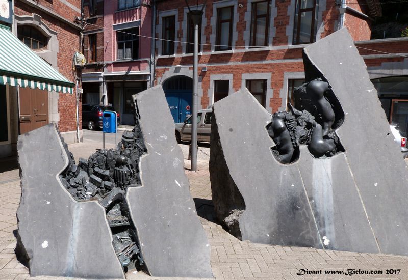 Monument A. Sax à Dinant