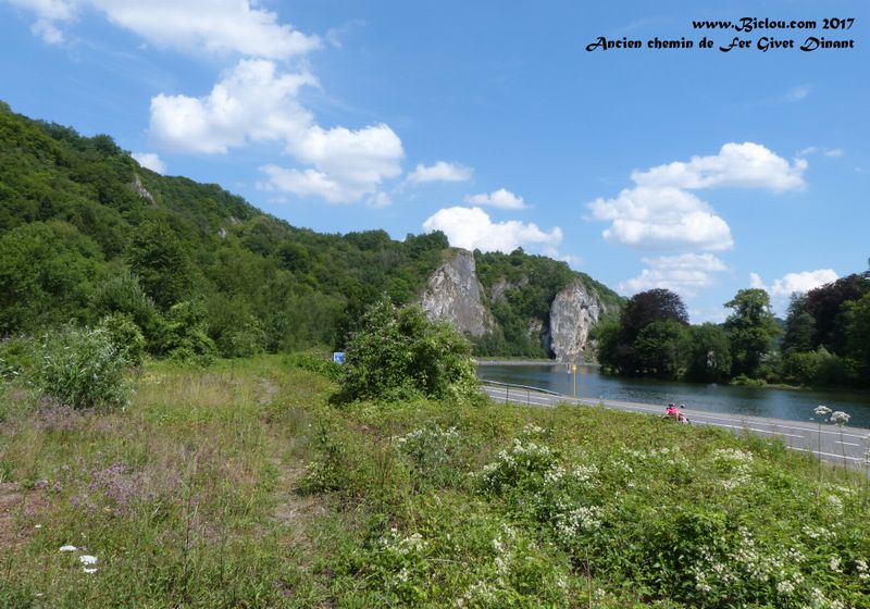 Des traces de la voie ferrée Givet - Dinant 
