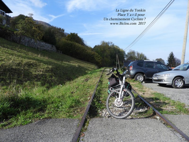 Fanette sur le Ligne du Tonkin en 2017 : Cyclable ou pas ? à suivre