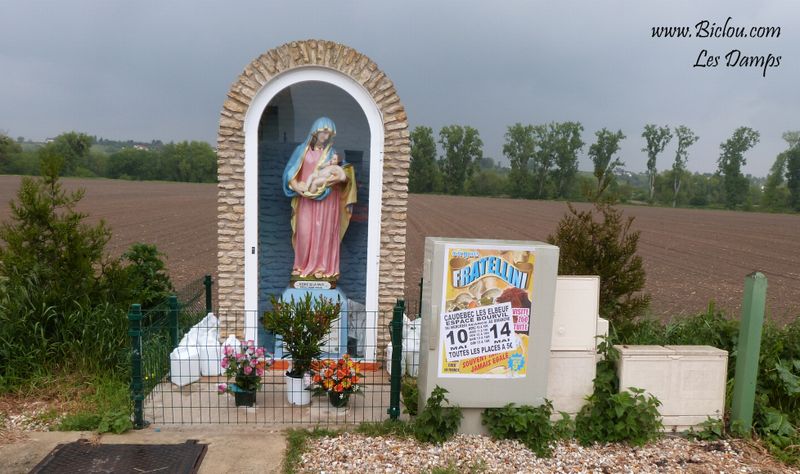 Sainte marie protège les voyageurs