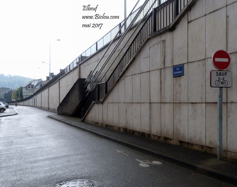La vélo route du val de Seine à Elbeuf, semble indentifiée au sol, mais pas facile à suivre..