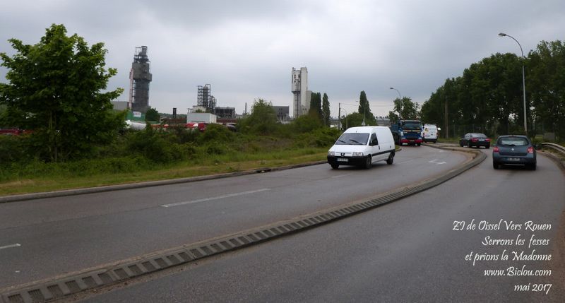 A bicyclette dans la zone Industrielle de Oissel vers Rouen
