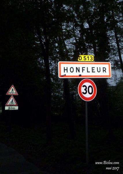 Honfleur, un matin de mai : Faut rentrer à présent ..