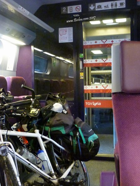 Mon-coeur-bicyclette-du-clauio-fricote-dans-le-train-Lyria-2017