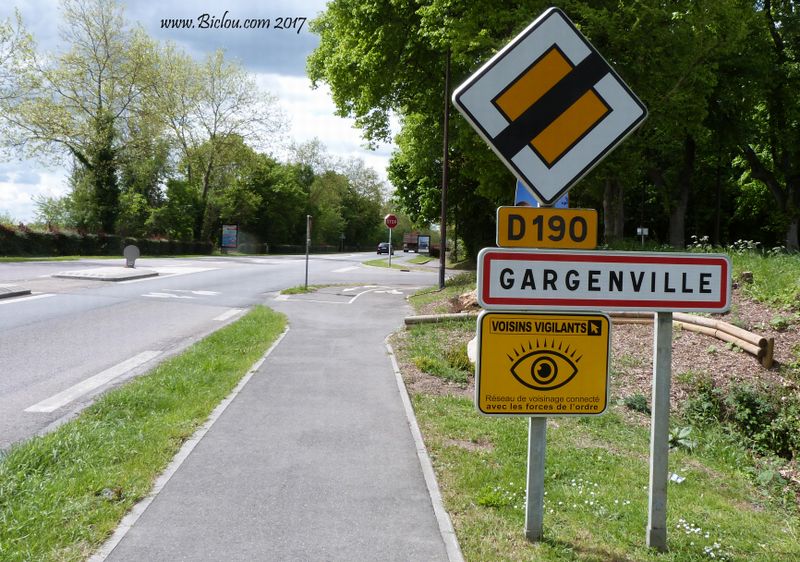 Sur le val de Seine à Bicyclette D 190 : Gargenville en 2017