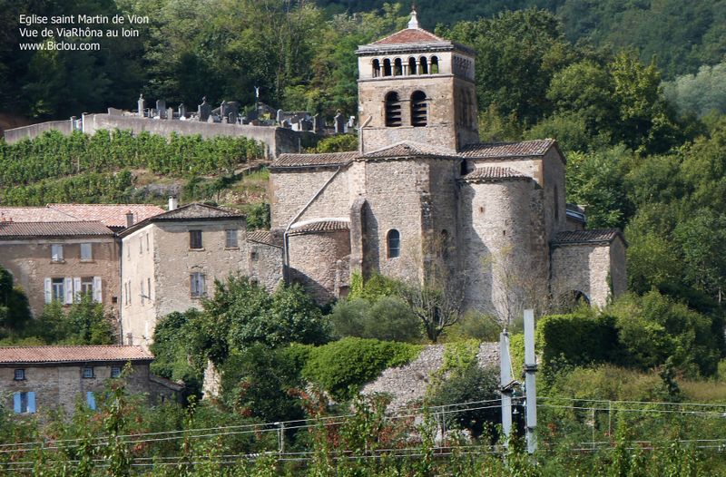 Depuis ViaRhôna en zoomant bien on aperçoit Eglise saint Martin de Vion