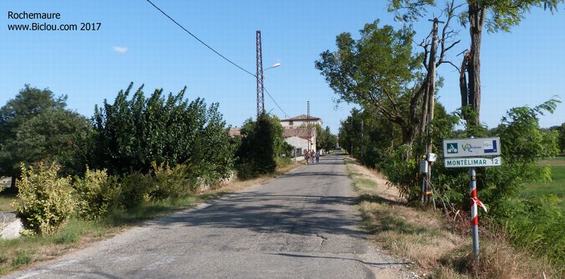 Vers la passerelle de Rochemaure
