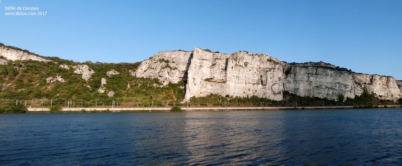 Sur ViaRhôna ; le Défilé de Donzère, et le Rhône