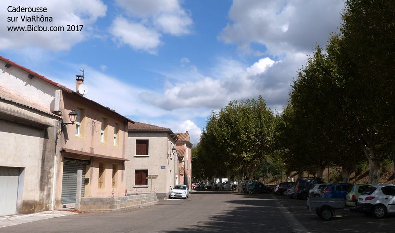 ViaRhôna vous offre : Un petit tour de manège à Caderousse