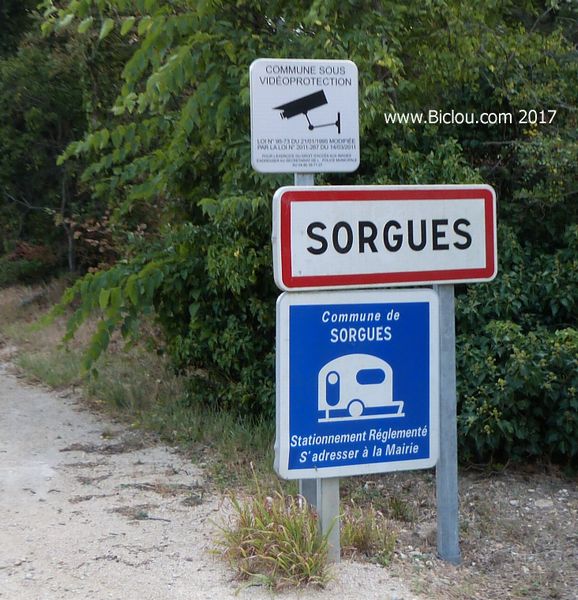 Sorgues, sur ViaRhôna : Moscou vous a au coin de l'oeil