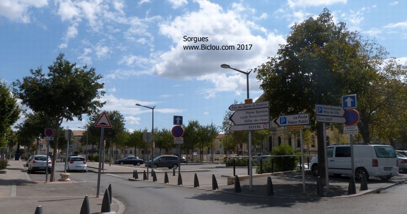 Sorgues Zentrum, tjrs ViaRhôna