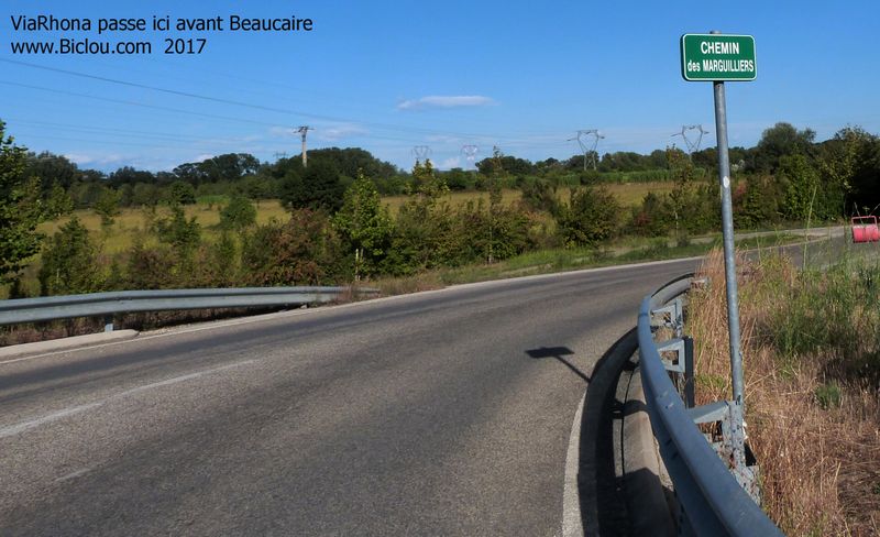 ViaRhôna arrive à Beaucaire par le chemin des Marguillers
