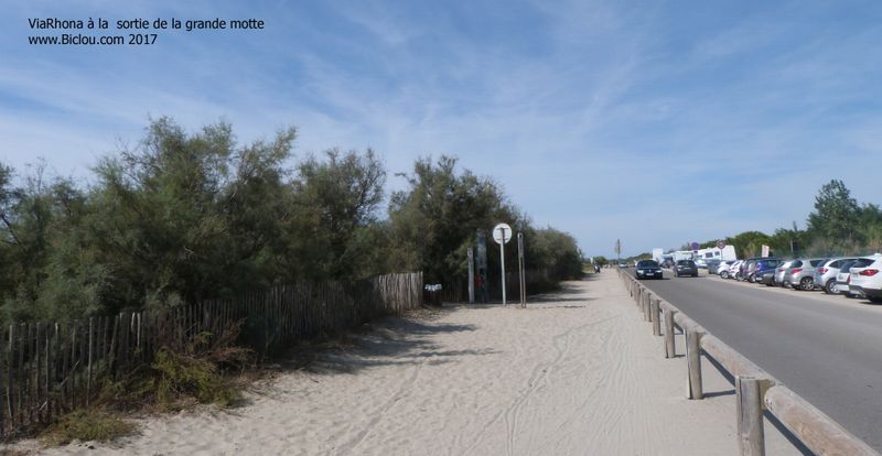 Sortie de la Grande Motte, direction Carnon, par ViaRhôna , un peu ensablée