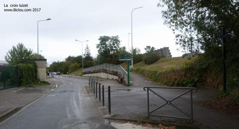 ViaRhôna arrive à La Croix Luizet ; Chicanons ; Z 'auraient pu mieux faire pour l'accès (rebord)