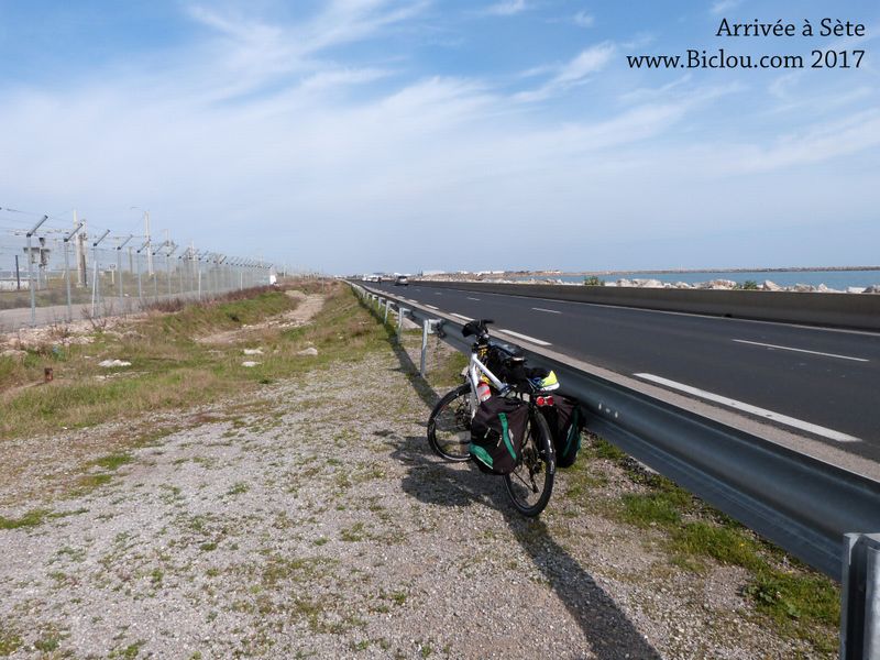 ViaRhôna ? : Arrivée à Sète à bicyclette en mars 2017 par la D 612 ce ne fut (de chêne) pas une bonne idée ..